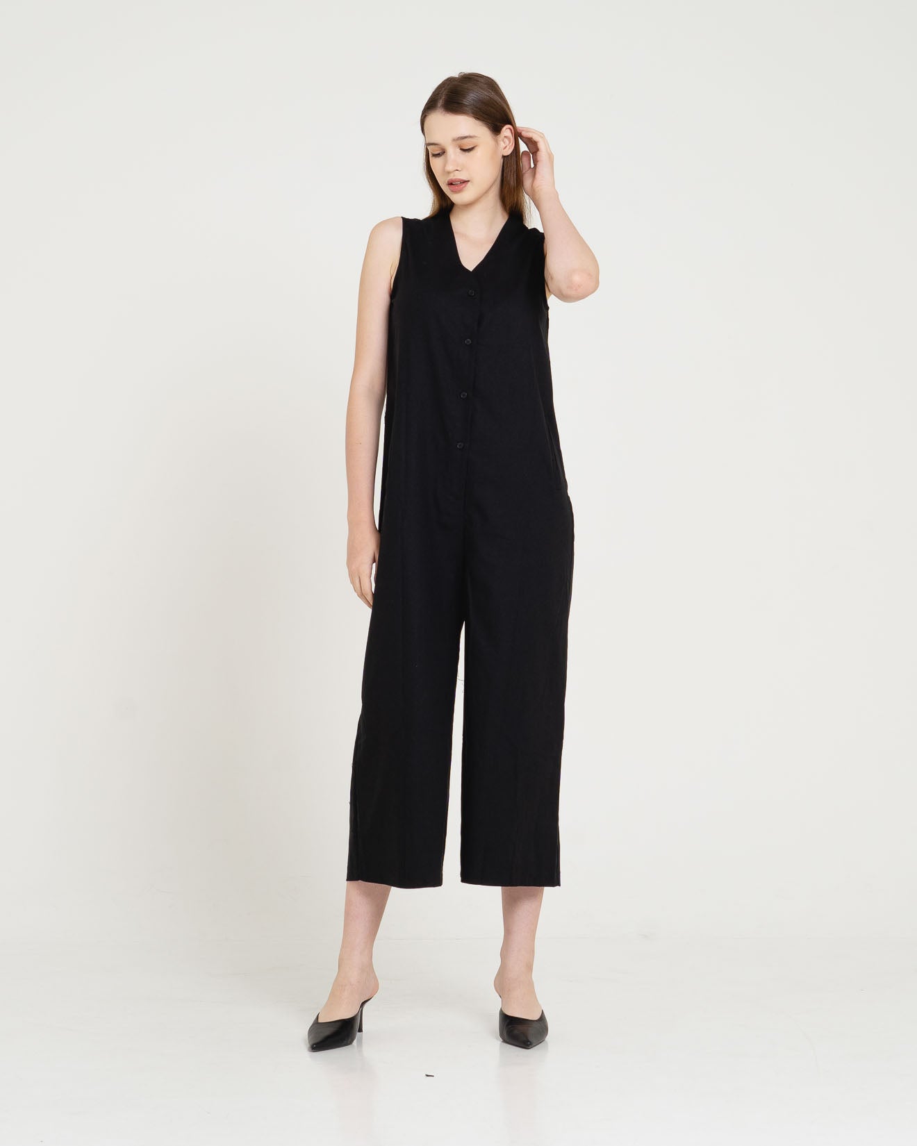 Avril Sleeveless Relaxed Black Jumpsuit – 787200