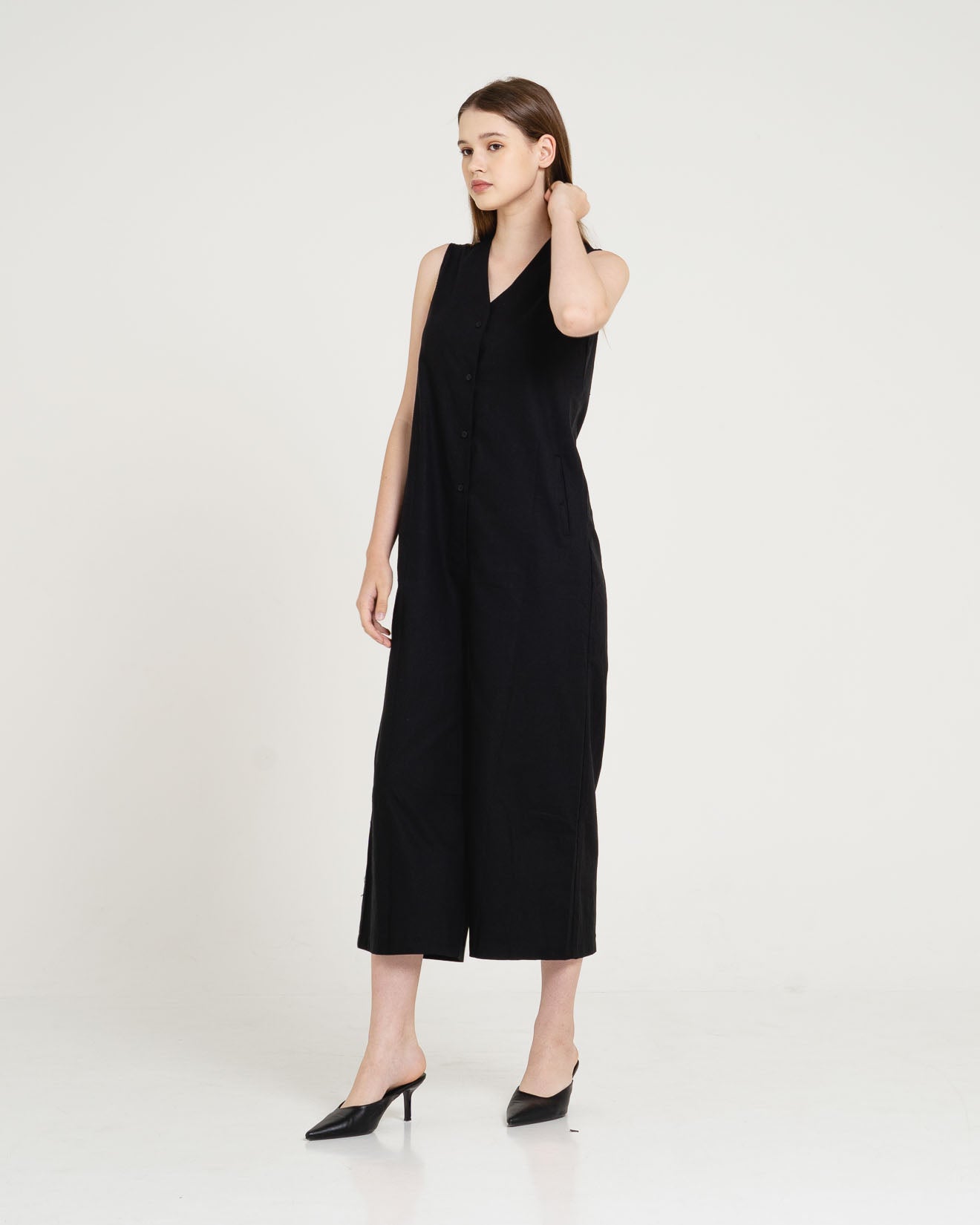 Avril Sleeveless Relaxed Black Jumpsuit – 787200