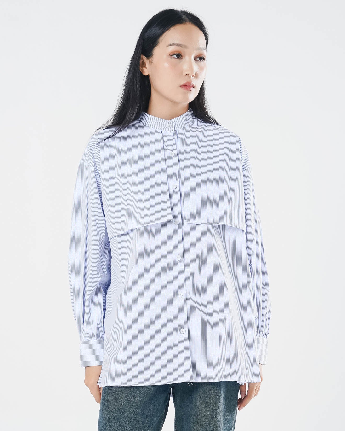 Gleen Oversized Striped White Shirt – Kemeja Lengan Panjang Wanita ( Hijab Friendly )