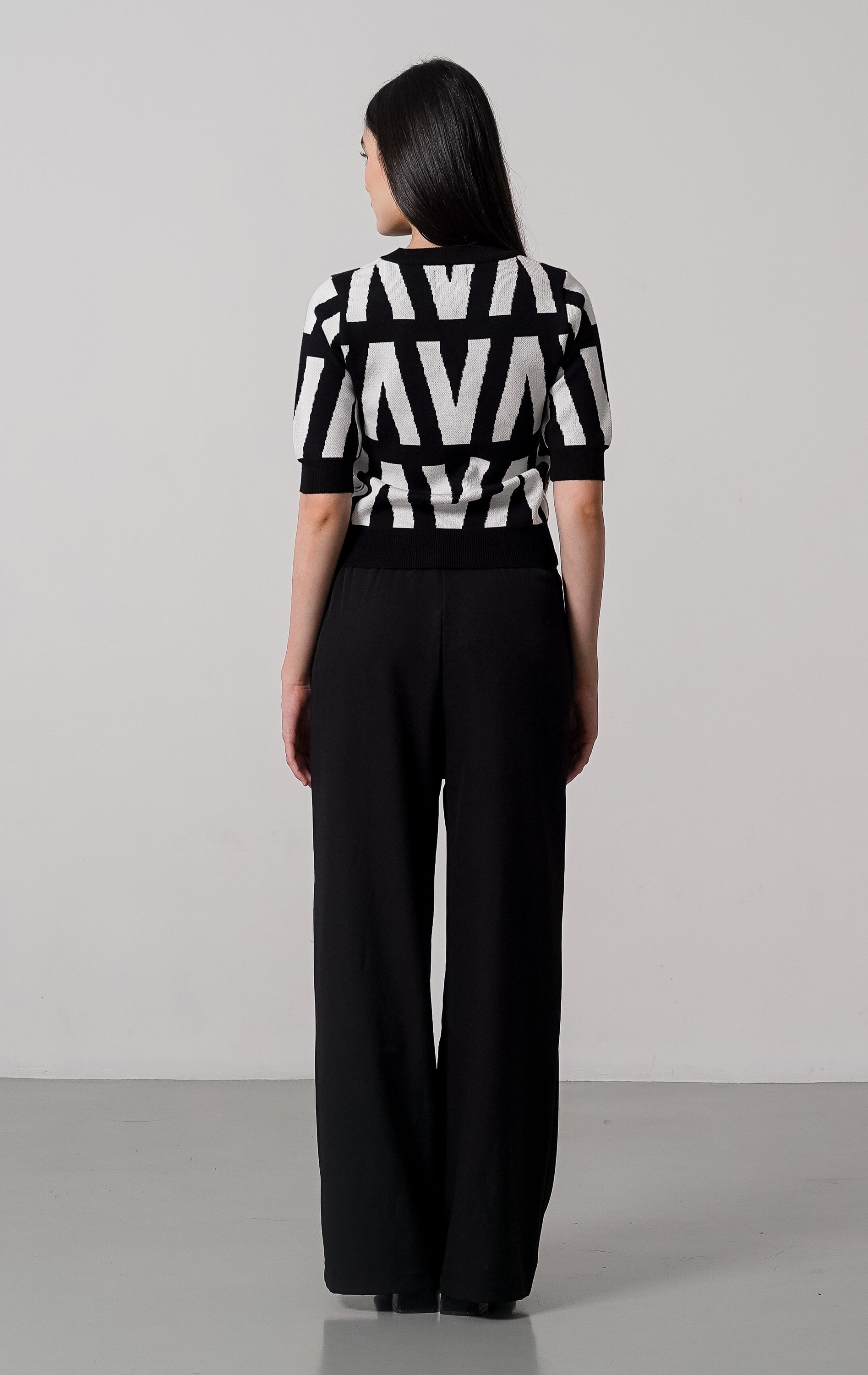 Lowis Knit Top Black