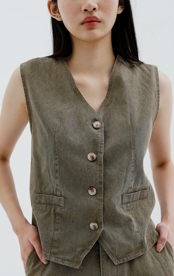 Breya Vest Brown
