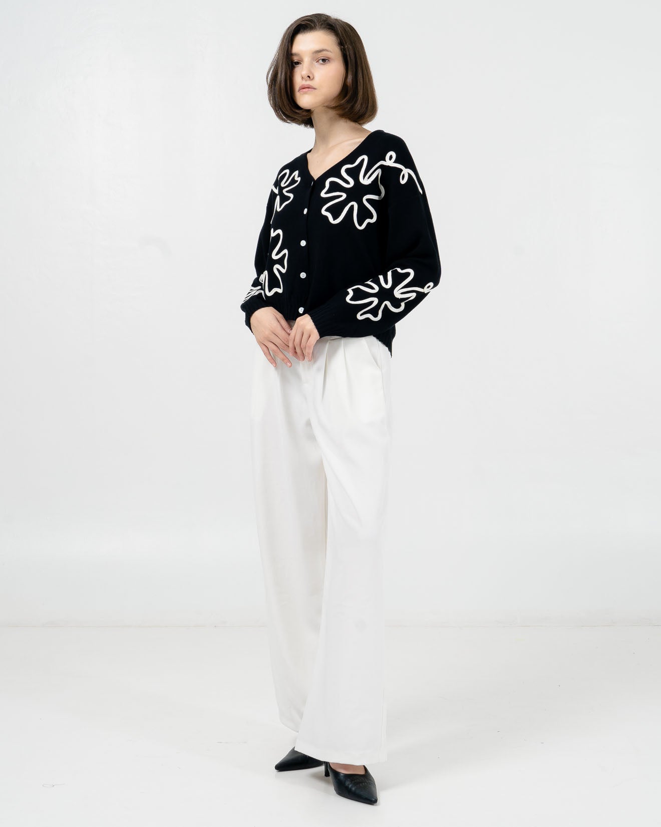 Calendula Embroidery Black Cardigan - Outer Rajut Wanita