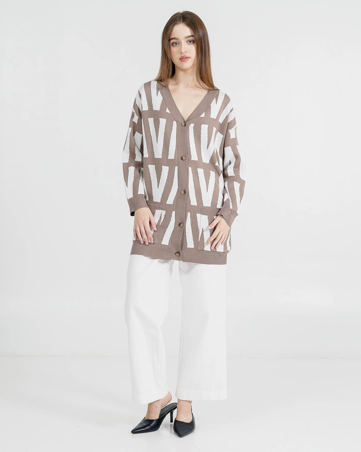 Lowis Pattern Oversized Brown Cardigan – Long Outer Casual Wanita