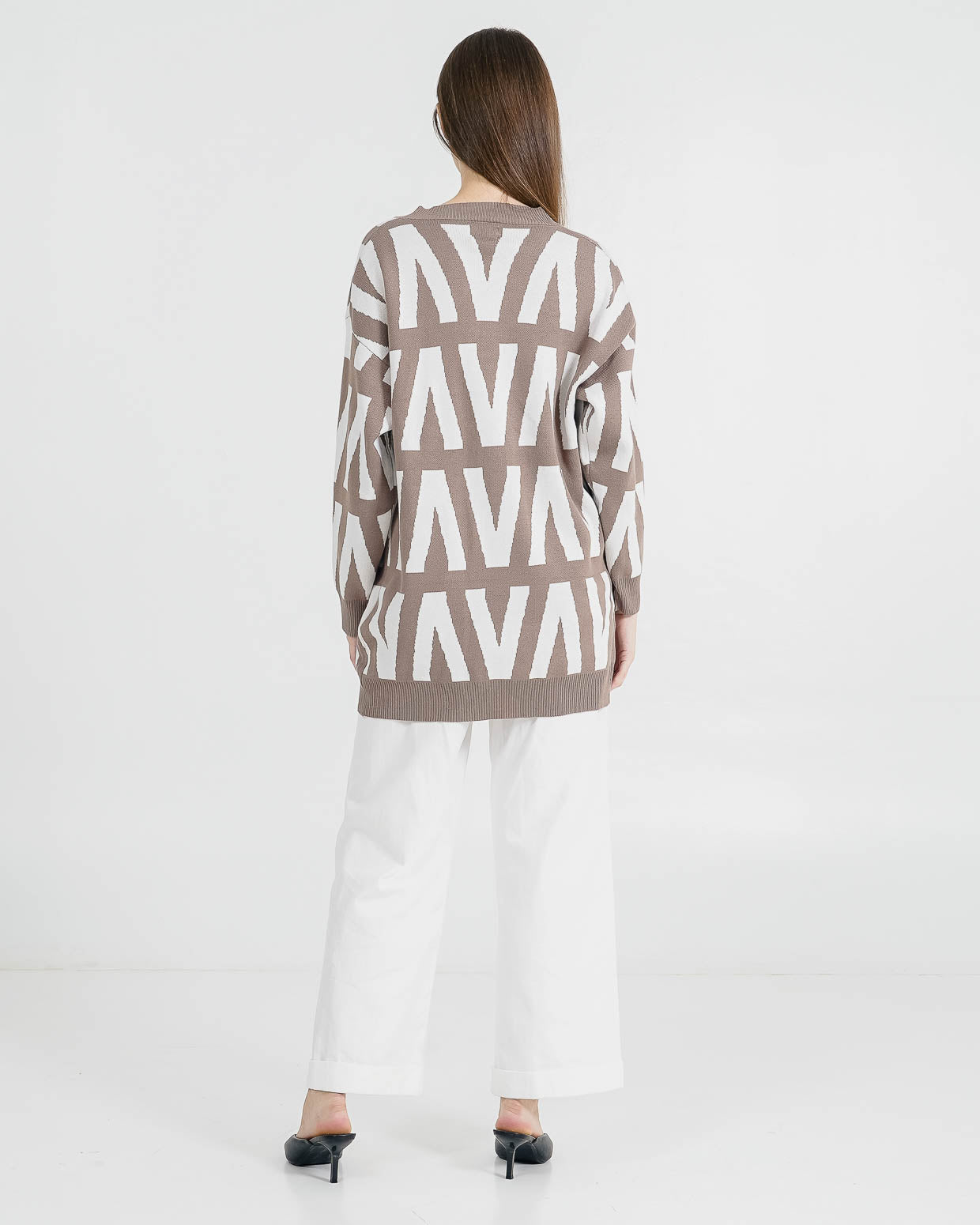 Lowis Pattern Oversized Brown Cardigan – Long Outer Casual Wanita