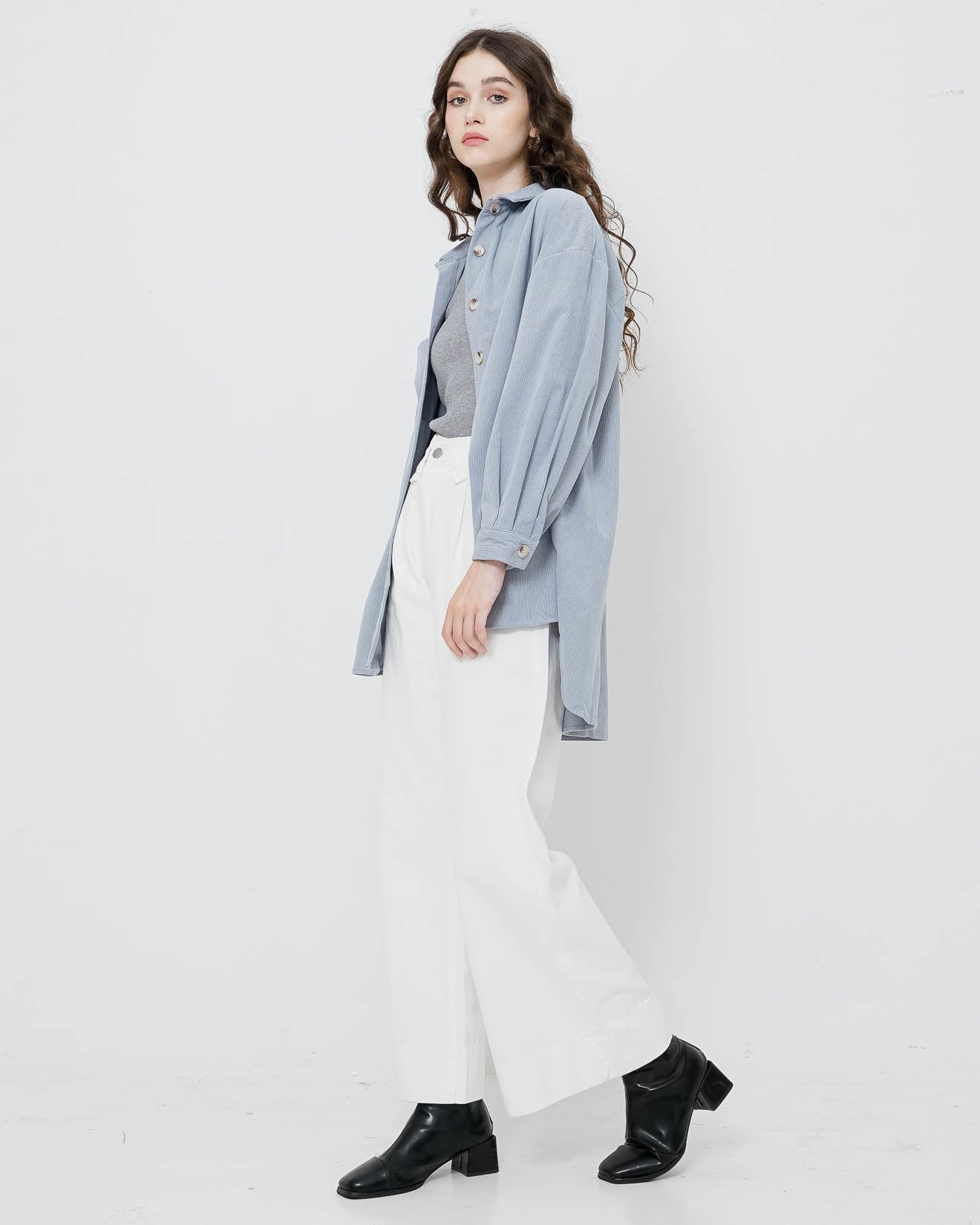 Itzy Outer Blue