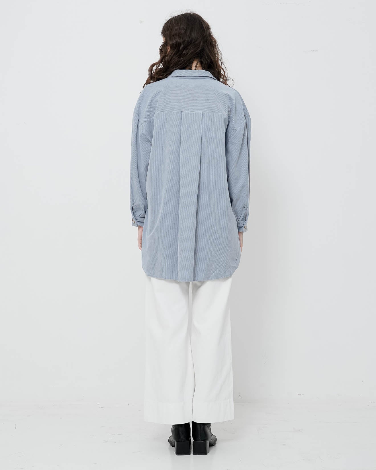 Itzy Outer Blue