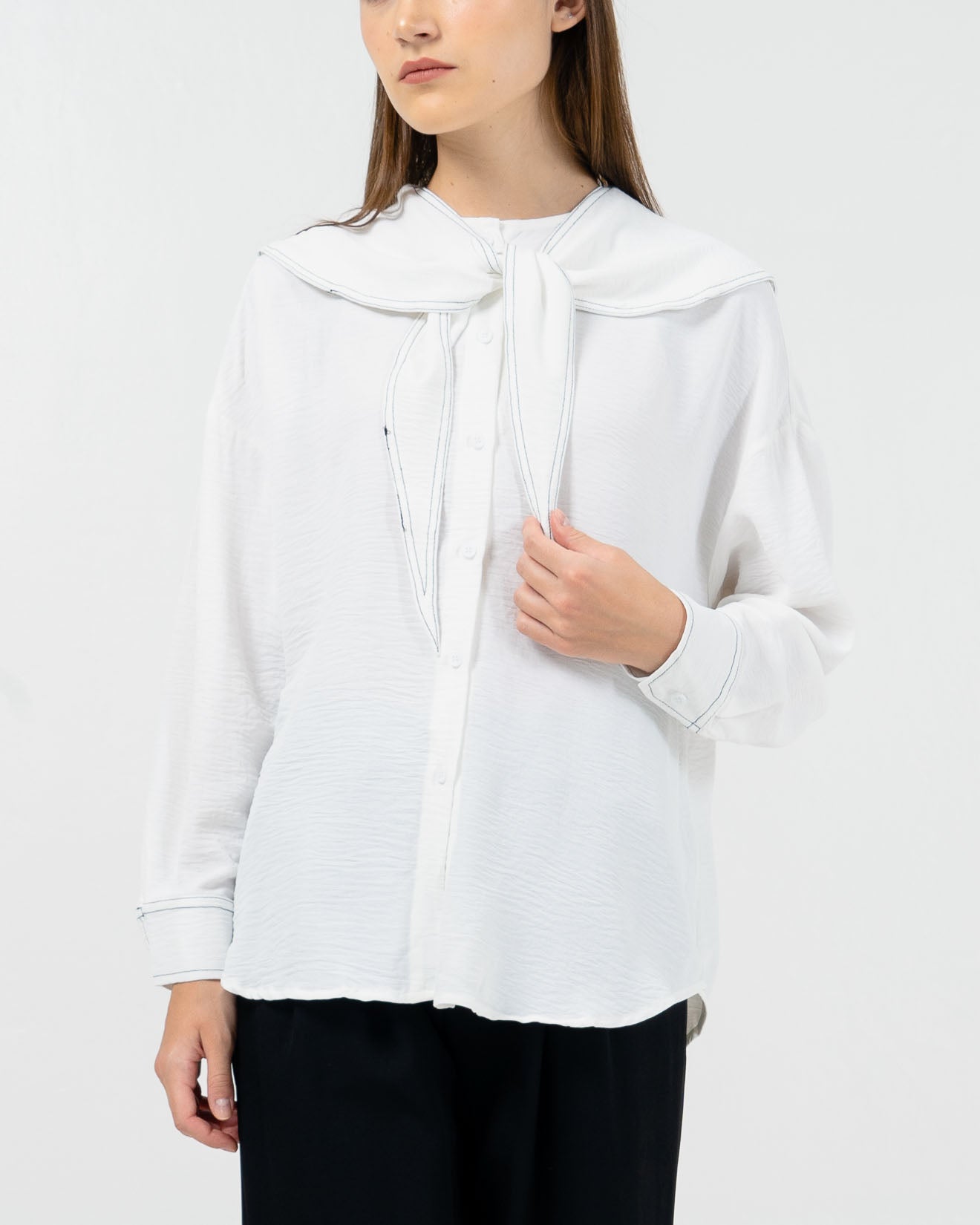 Elaine Collar White Blouse – Baju Atasan Wanita Lengan Panjang