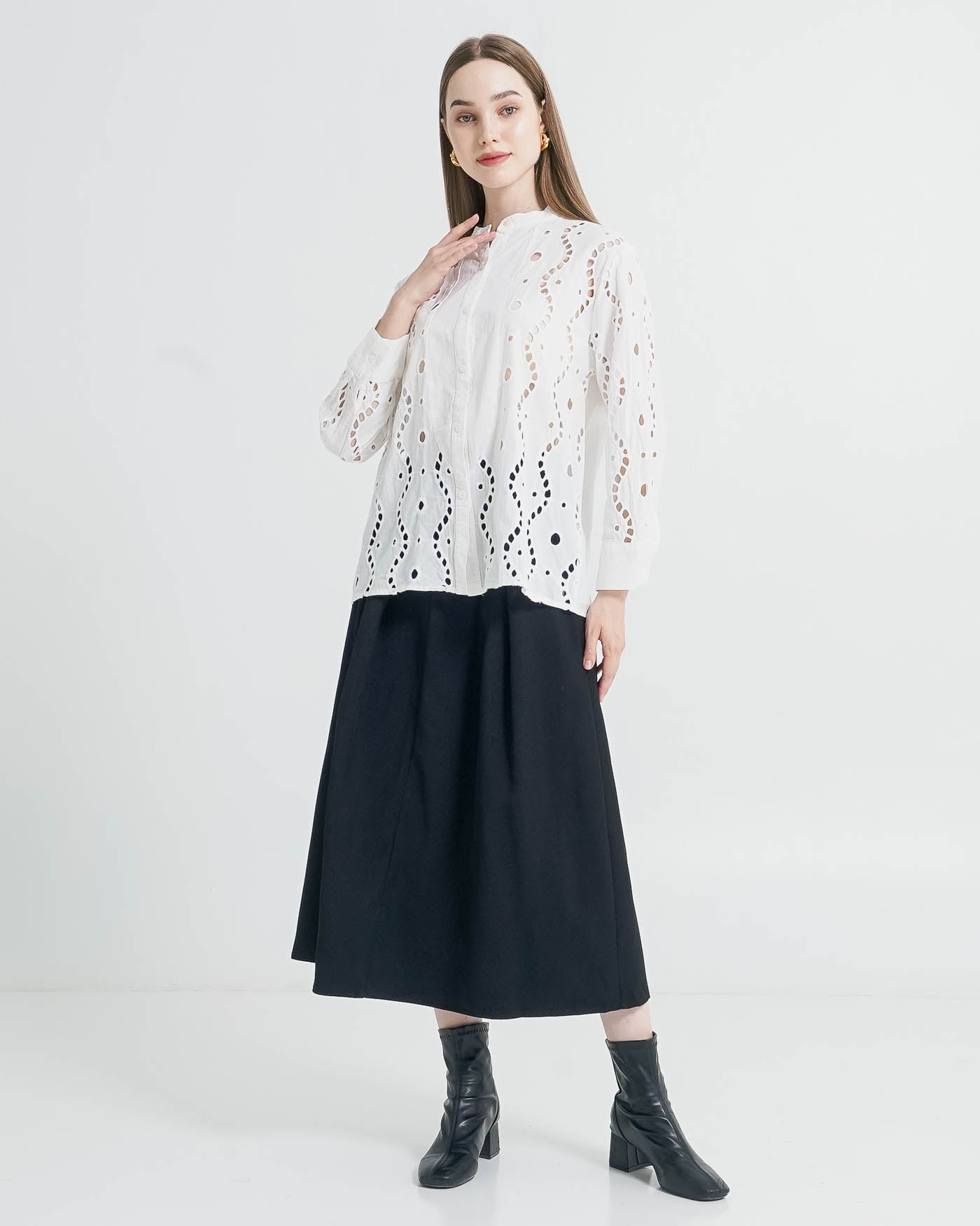 Kimora Crochet White Shirt – Atasan Blouse Wanita Lengan Panjang