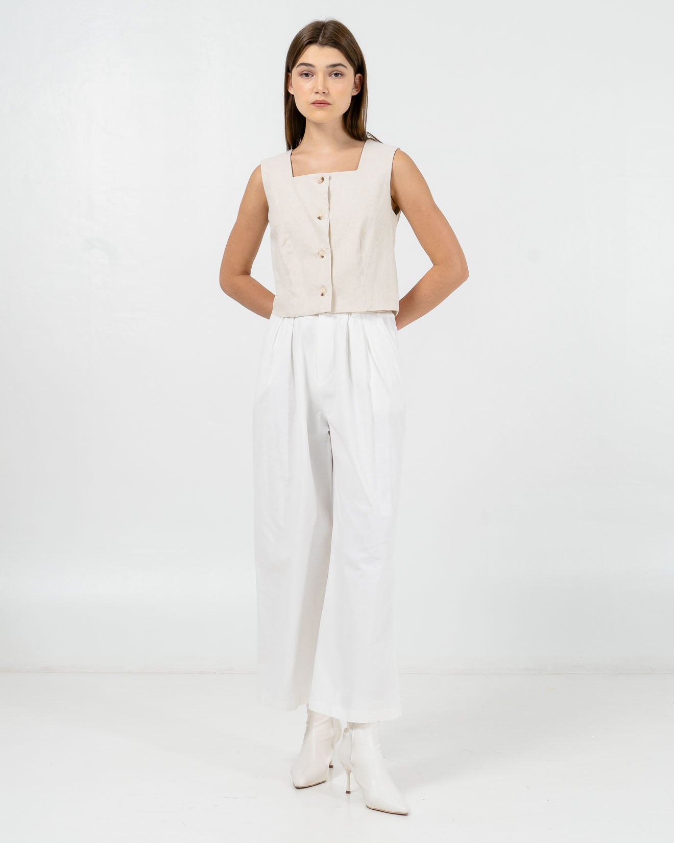 Trixie Linen Ivory Vest – Baju Atasan Wanita Tanpa Lengan