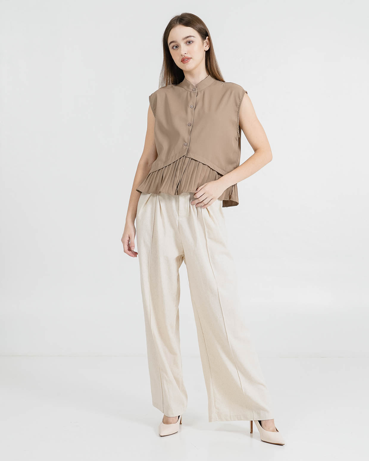 Maudy Sleeveless Pleats Brown Top – Baju Atasan Wanita Casual