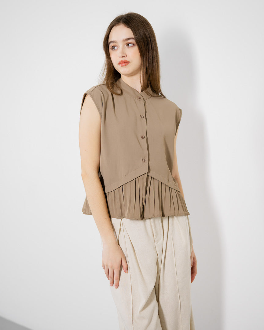 Maudy Sleeveless Pleats Brown Top – Baju Atasan Wanita Casual