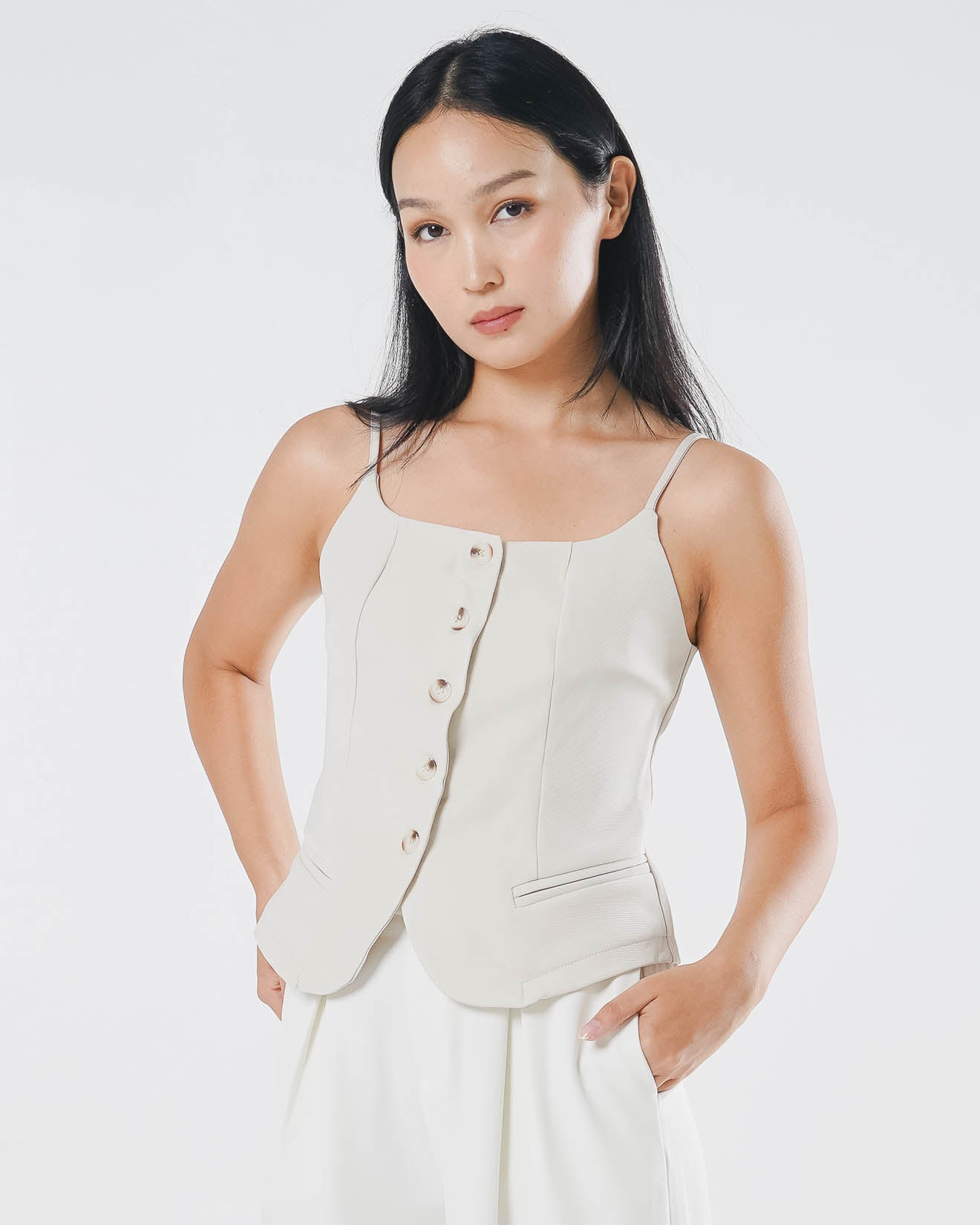 Terra Strap Ivory Top – Atasan Wanita Tanpa Lengan