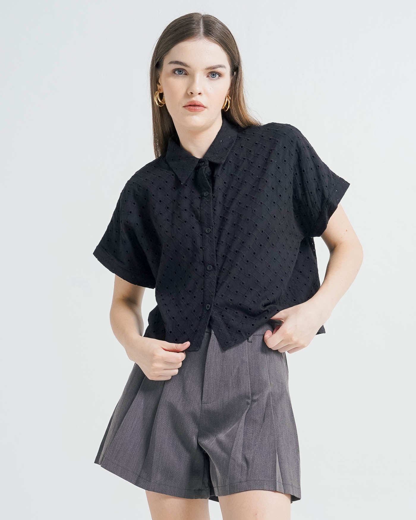 Livy Crochet Crop Black Top – Baju Atasan Blouse Wanita Crochet