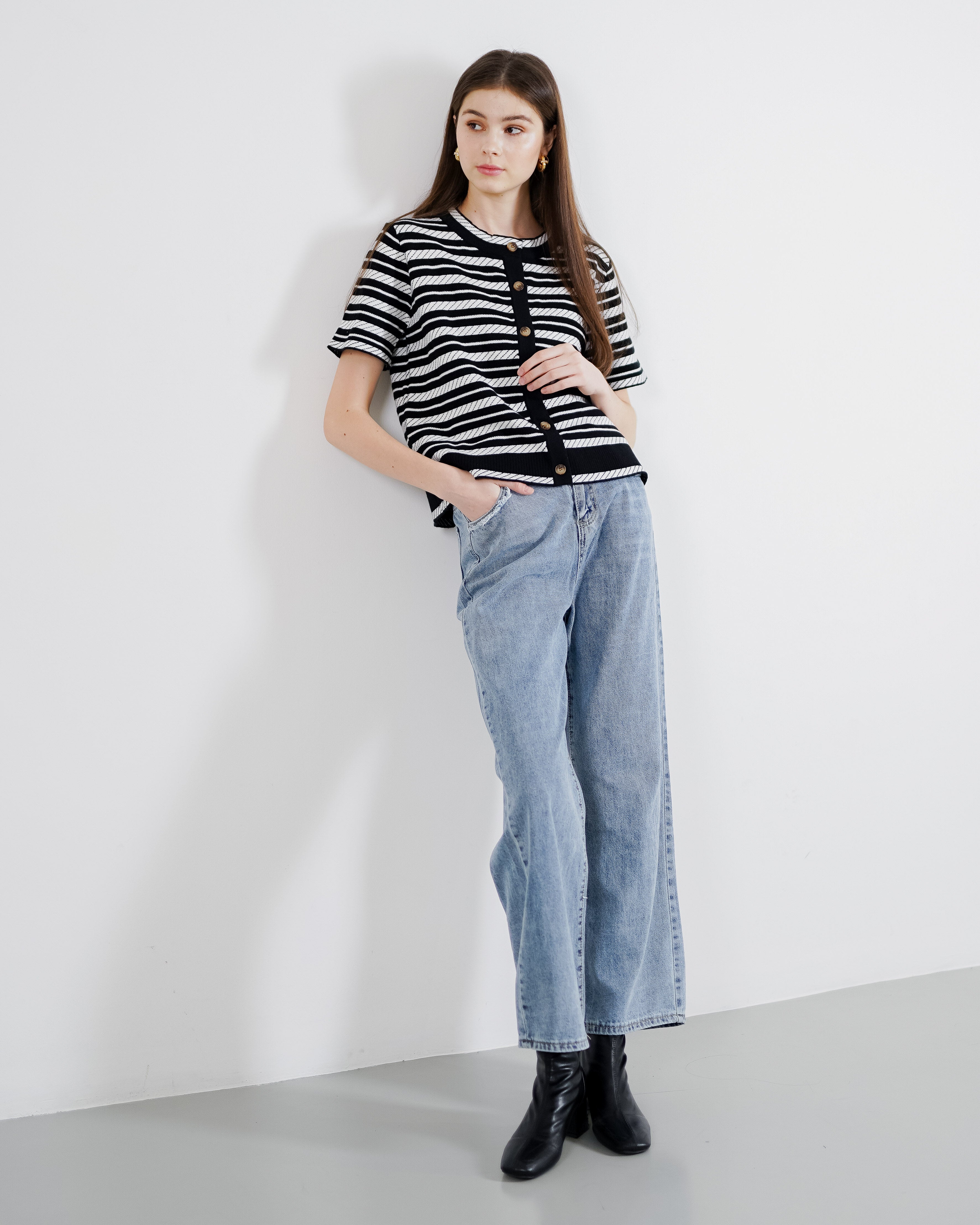 Lowely Top Black Striped