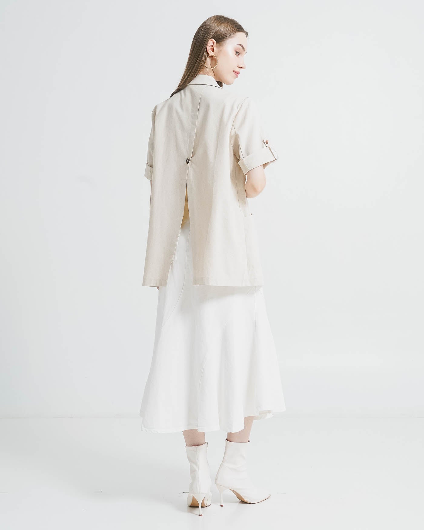 Aylan Linen Blazer Ivory Top – Atasan Outer Wanita Kekinian