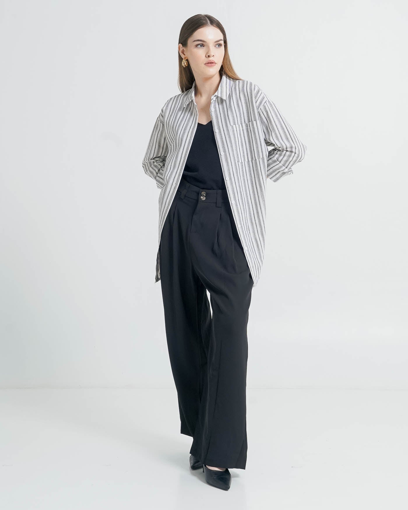 Marlie Striped Linen Black Shirt – Baju Atasan Kemeja Wanita Striped Lengan Panjang