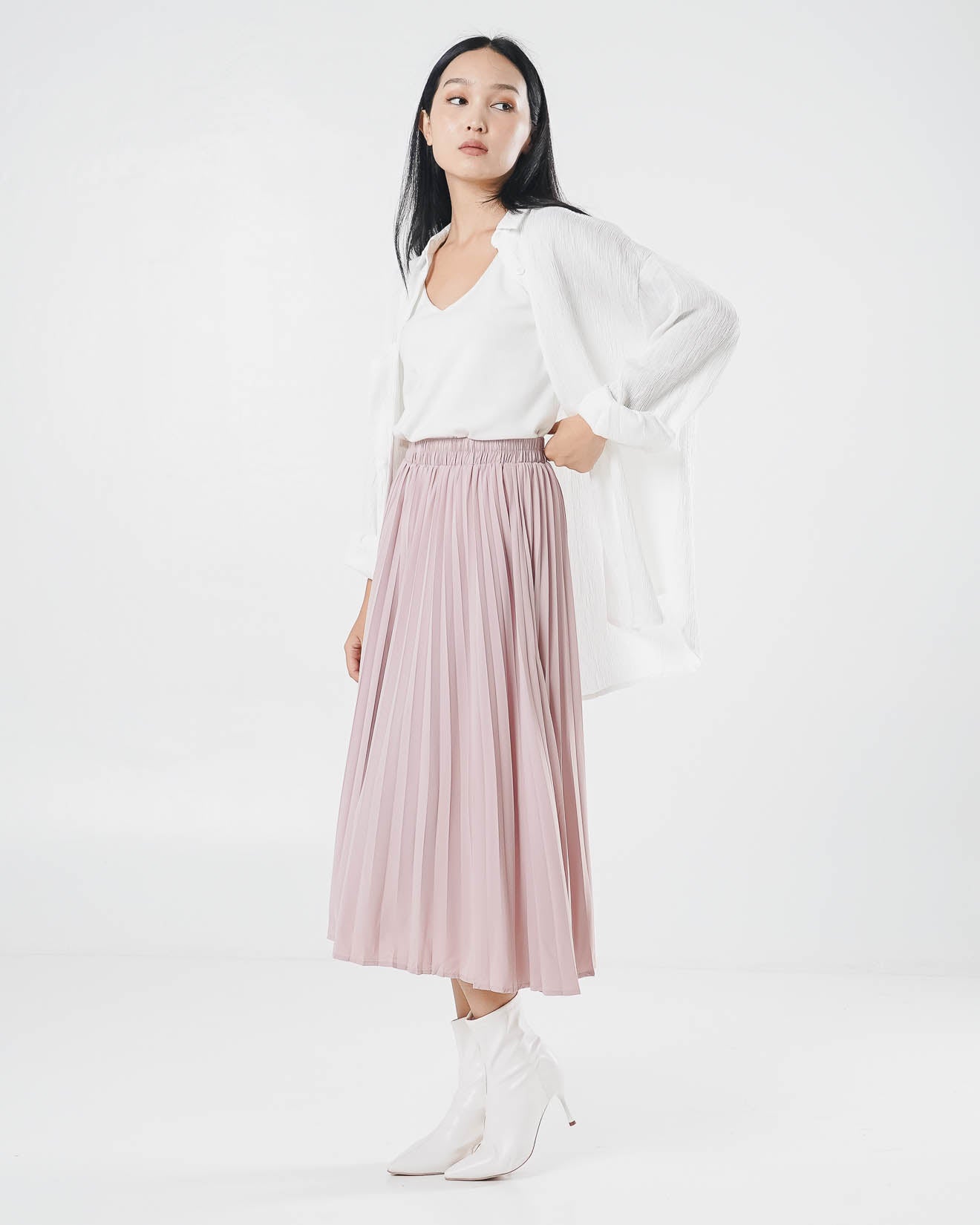 Carmen Textured Pleats White Shirt – Baju Atasan Kemeja Wanita