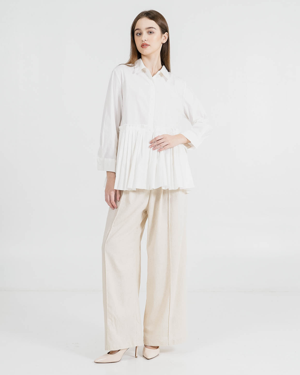 Erika Oversized Pleats White Shirt – Baju Atasan Wanita Hijab Friendly