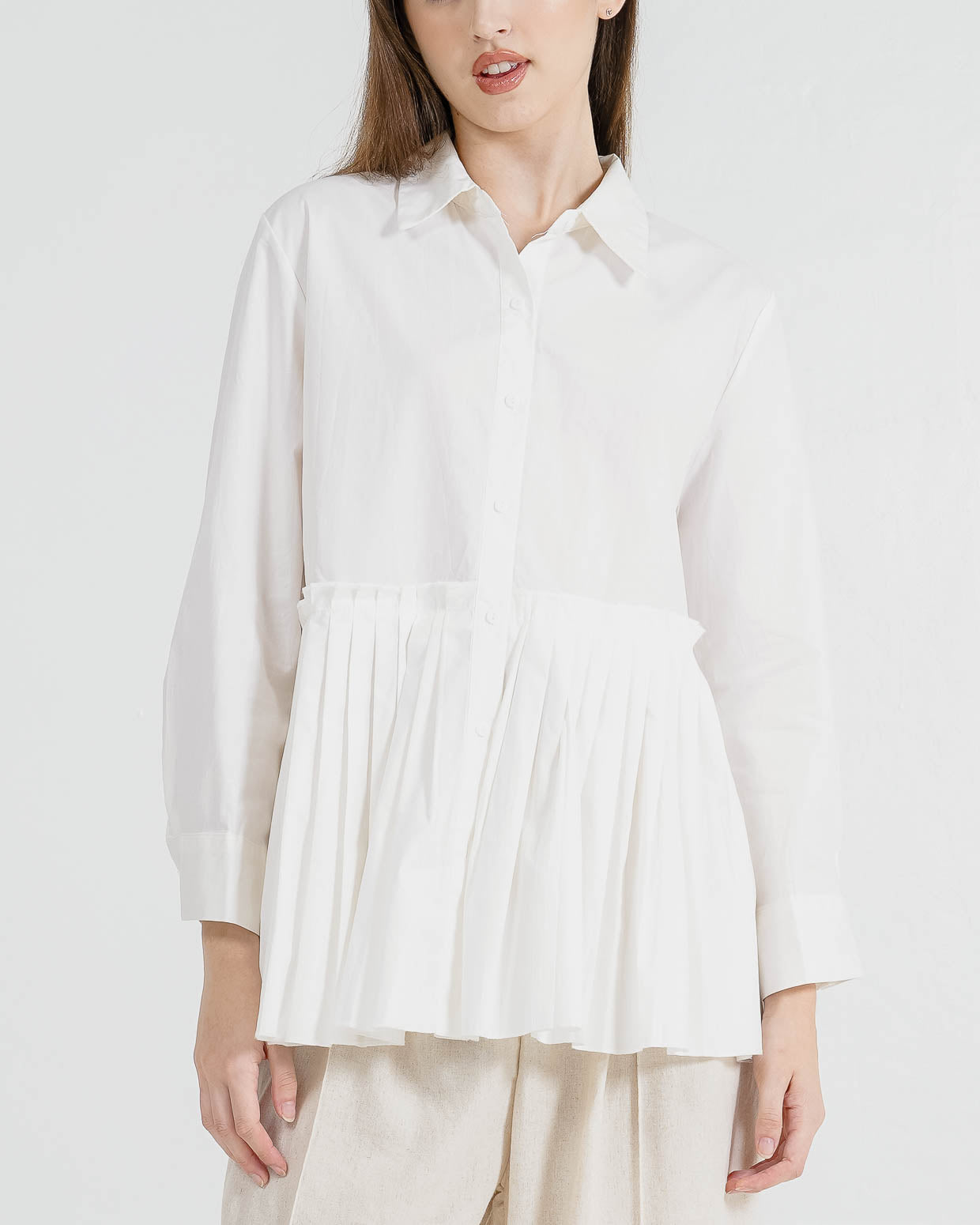 Erika Oversized Pleats White Shirt – Baju Atasan Wanita Hijab Friendly