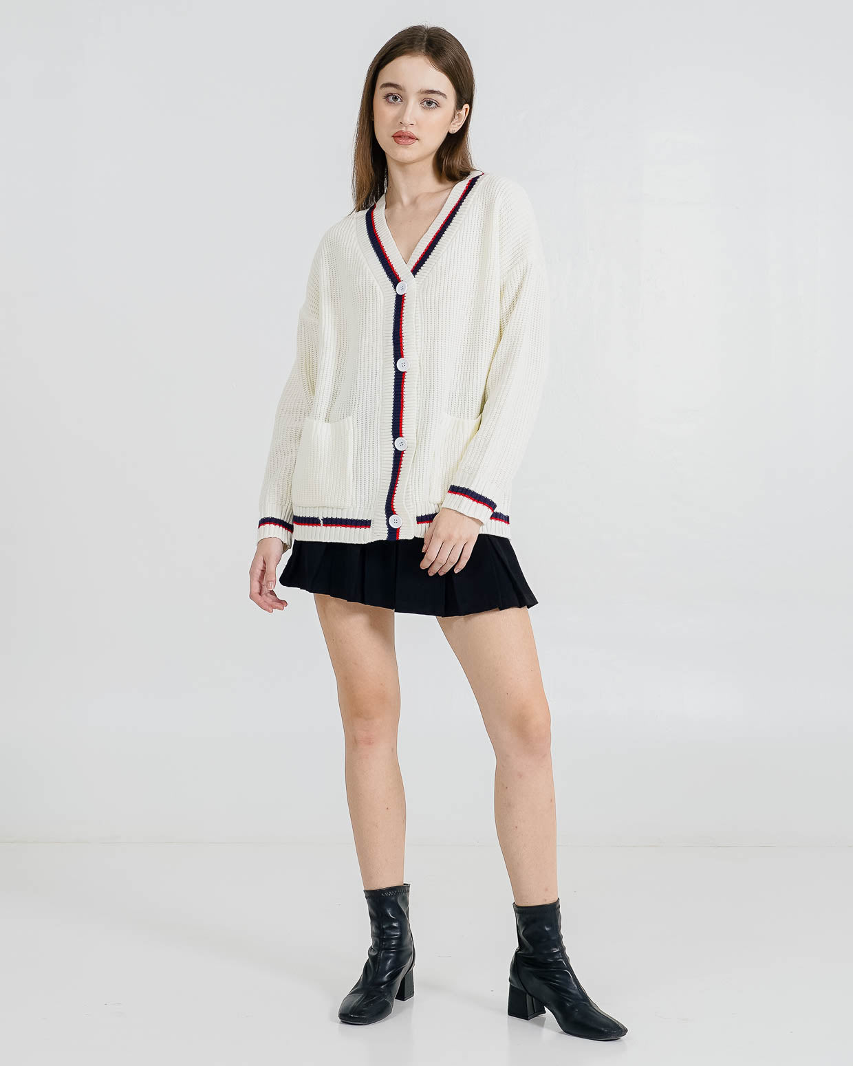 Anika Oversized Knit White Cardigan – Outer Wanita Casual Kekinian