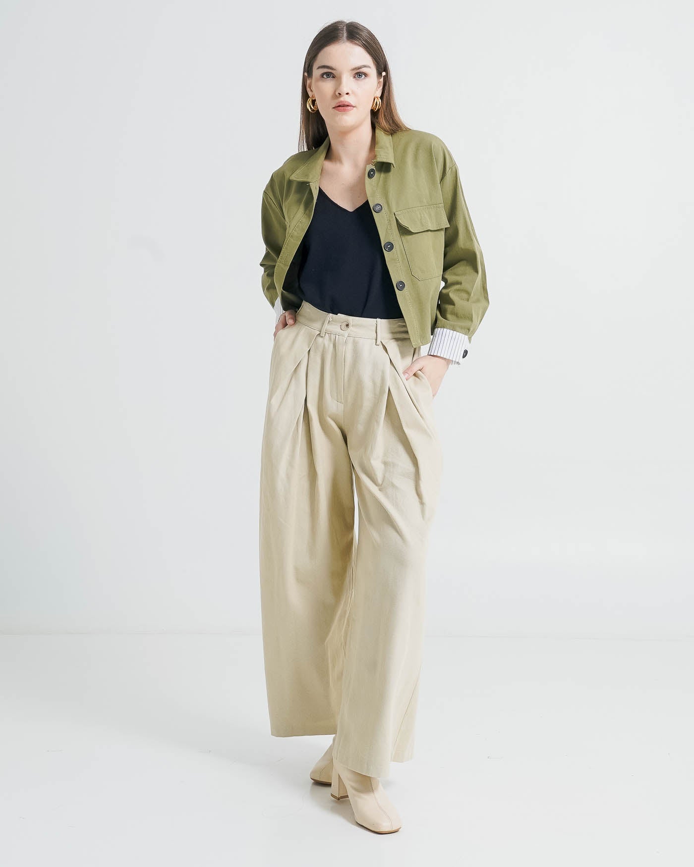 Josie Crop Army Outer – Atasan Kemeja Wanita Kekinian