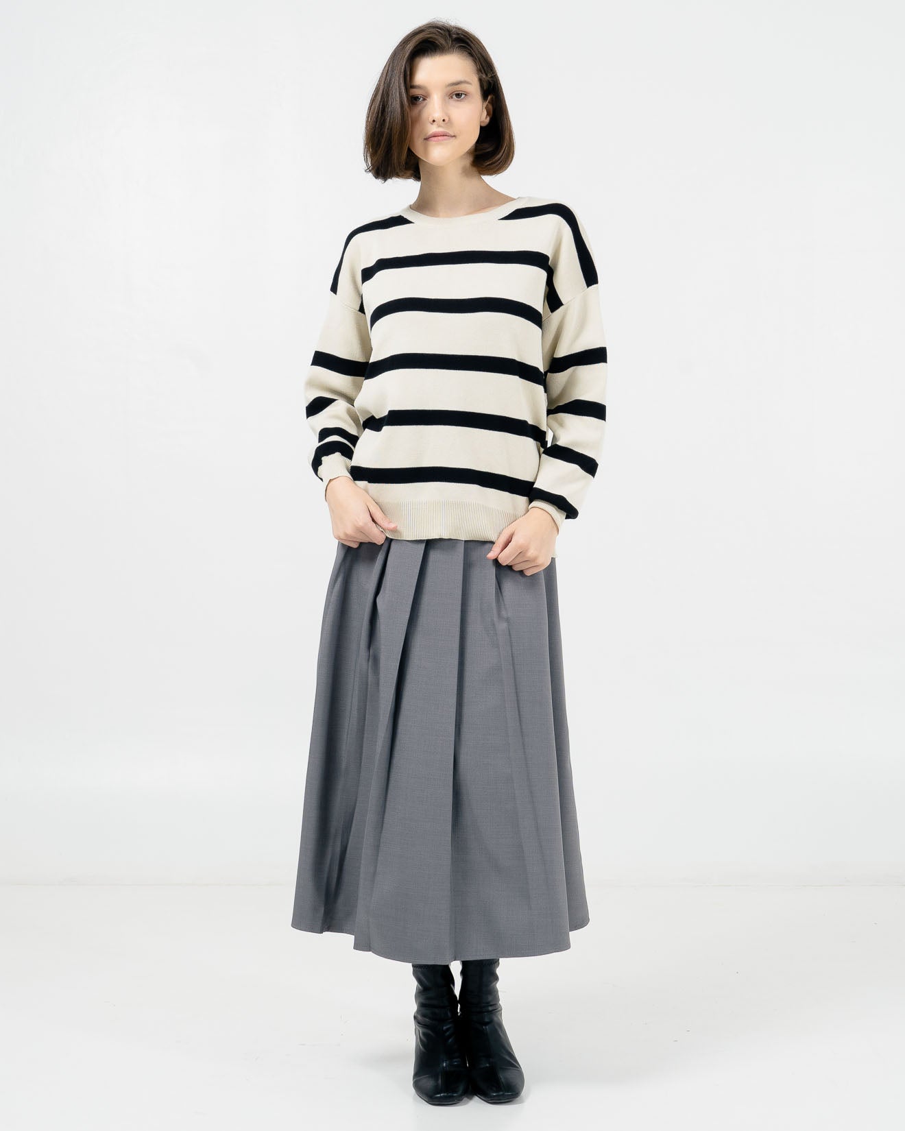 Eliot Striped Ivory Sweater – Baju Atasan Rajut Wanita