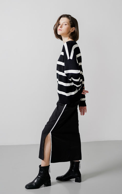 Eliot Striped Black Sweater - Baju Atasan Wanita Lengan Panjang