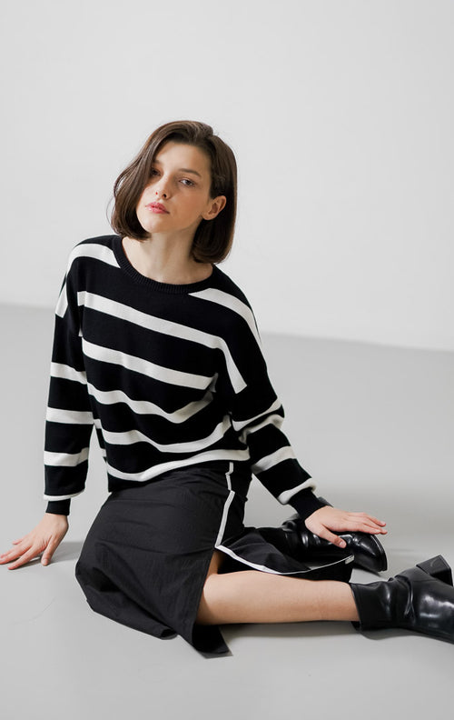 Eliot Striped Black Sweater - Baju Atasan Wanita Lengan Panjang