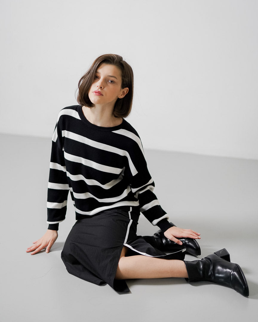 Eliot Striped Black Sweater - Baju Atasan Wanita Lengan Panjang