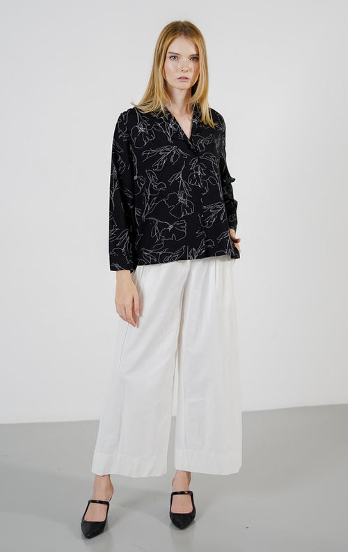 Tyana Pattern Black Blouse (RESTOCK) – Kemeja Casual Wanita Kekinian