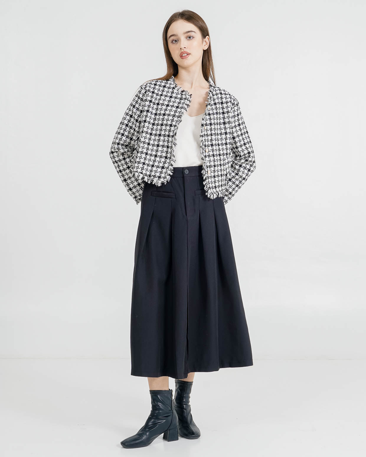 Suri Tweed Black Outer – Kemeja Casual Wanita Kekinian