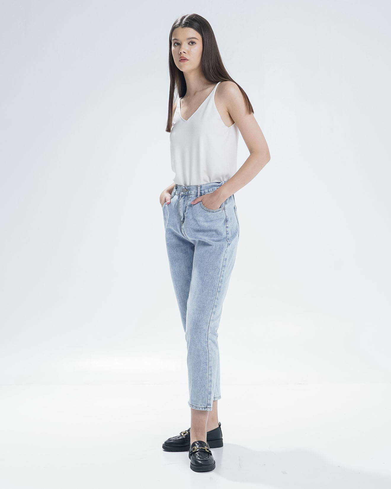 Leandrew Mom Jeans Light Denim Pants - Celana Panjang Wanita ( RESTOCK )