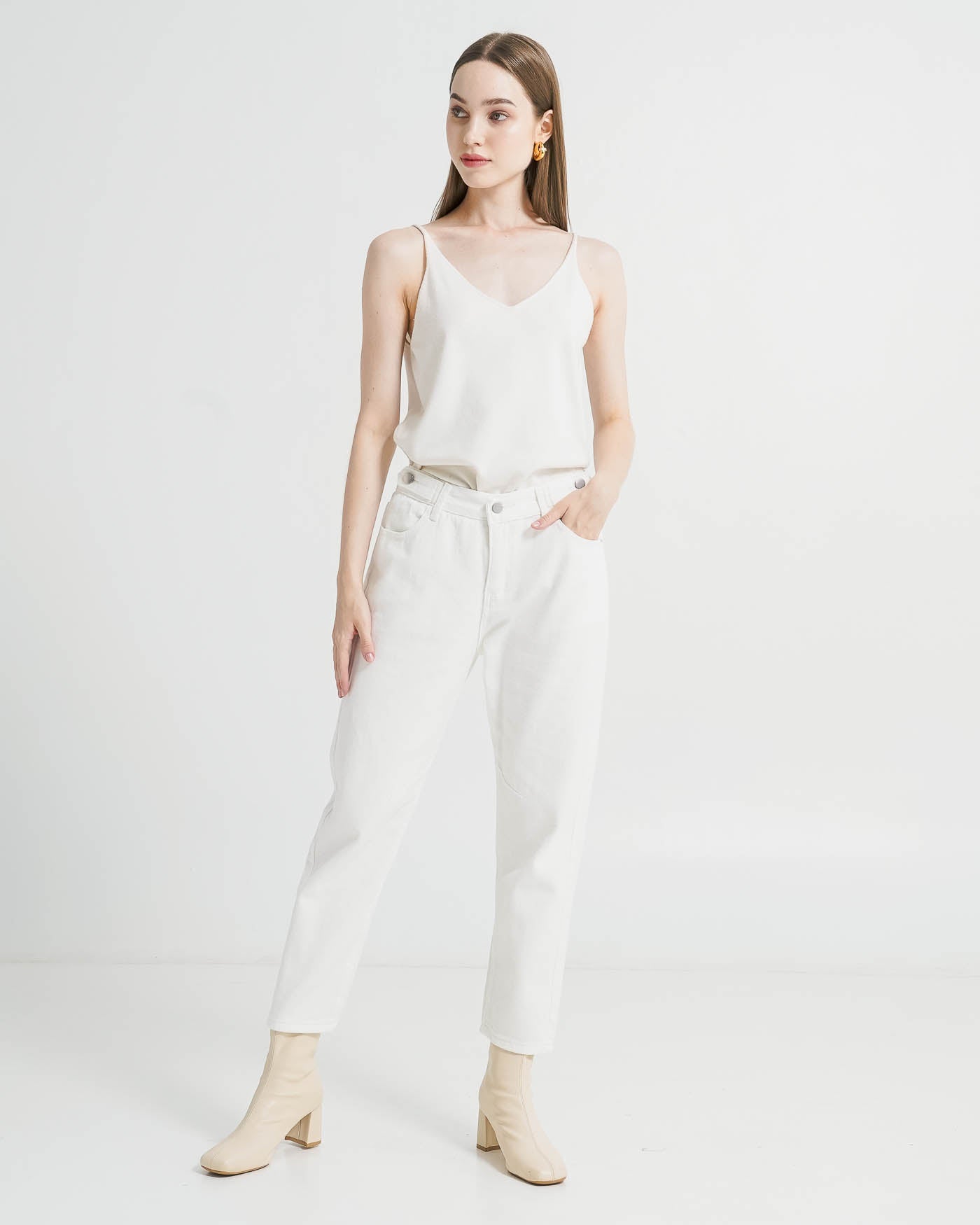 Noel Mom Jeans White Denim Pants – Celana Panjang Wanita Denim