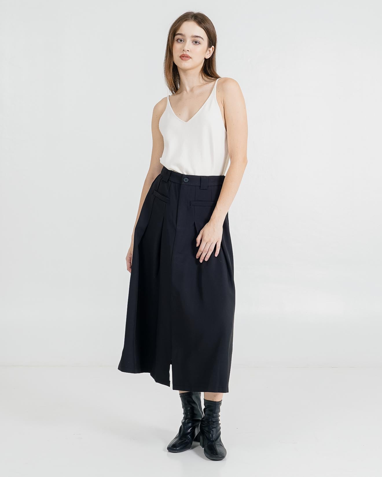 Sawyer Boxy Black Skirt – Baju Atasan Wanita Casual ( RESTOCK )