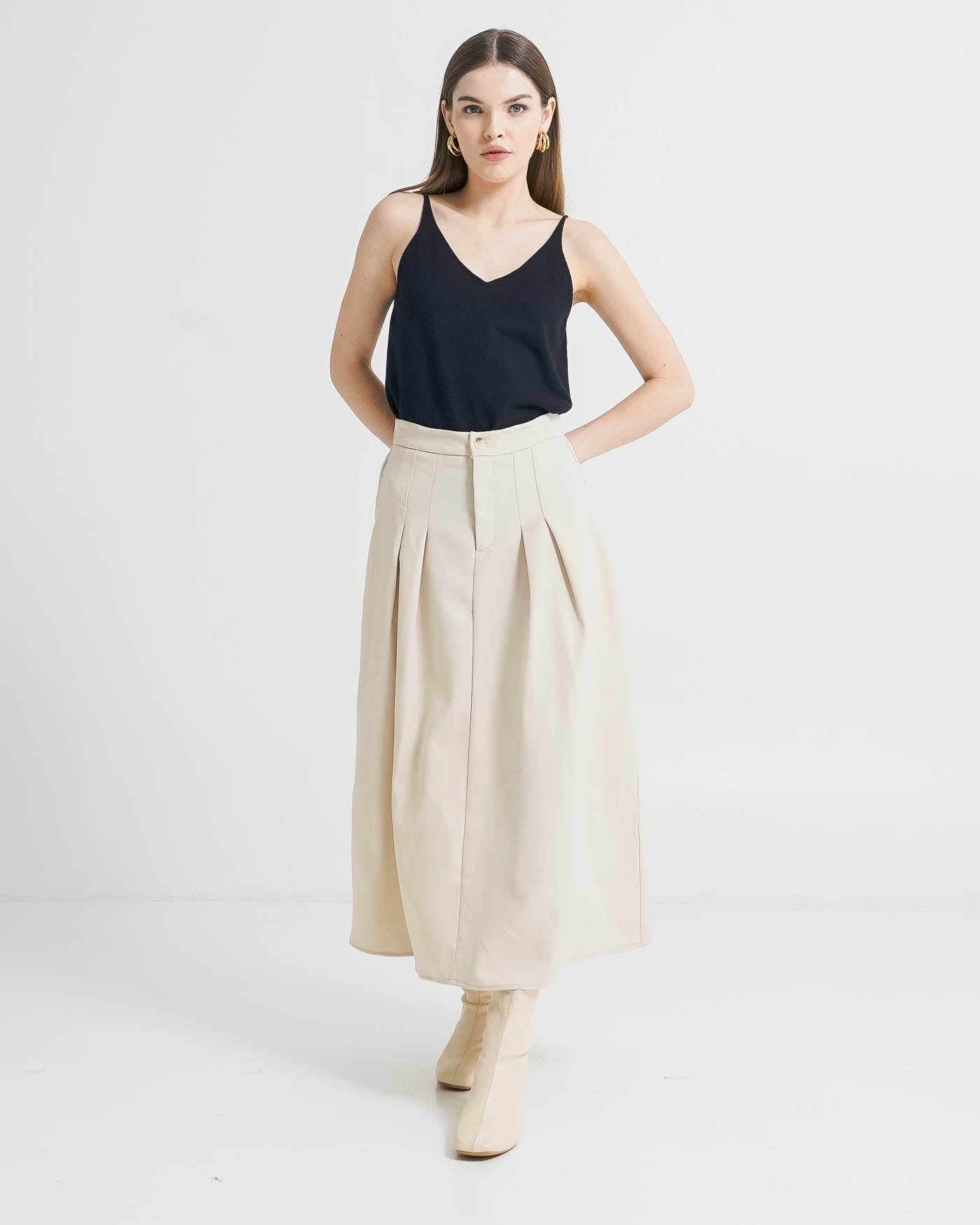 Terra Boxy Ivory Skirt – Rok Maxi Wanita Kekinian