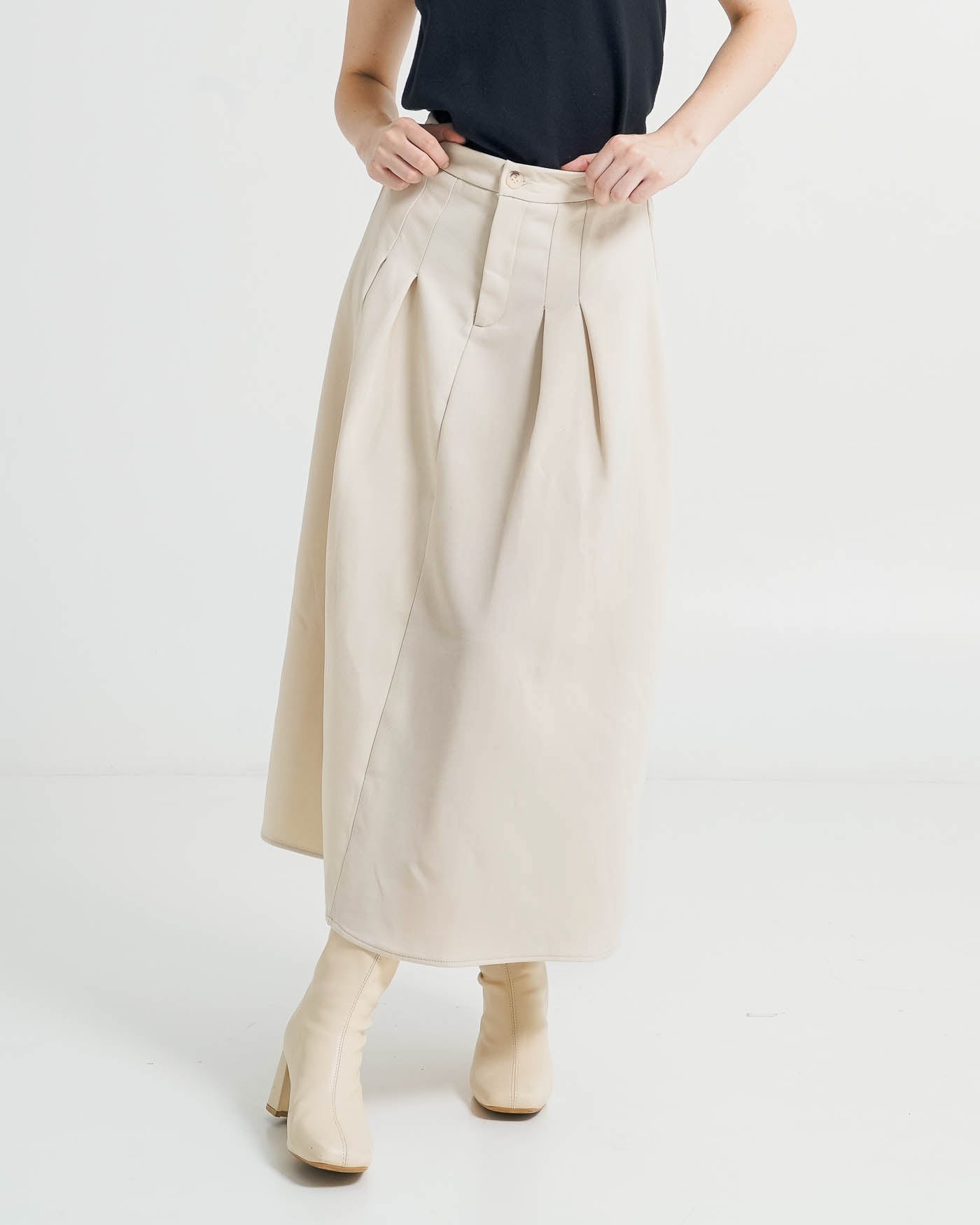 Terra Boxy Ivory Skirt – Rok Maxi Wanita Kekinian