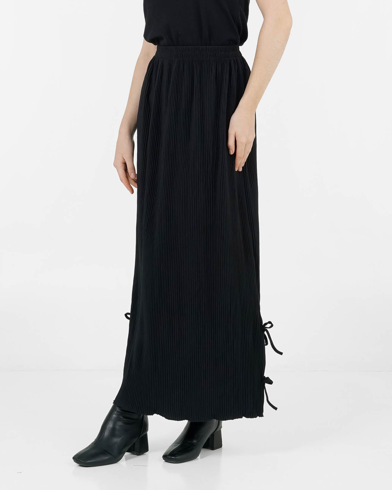 Elvera Skirt Black