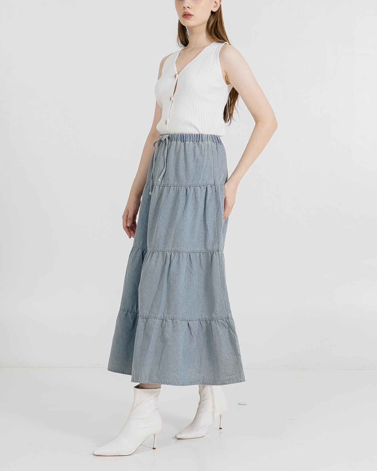 Kinsley Tiered Light Denim Skirt – Rok Panjang Jeans Wanita Kekinian