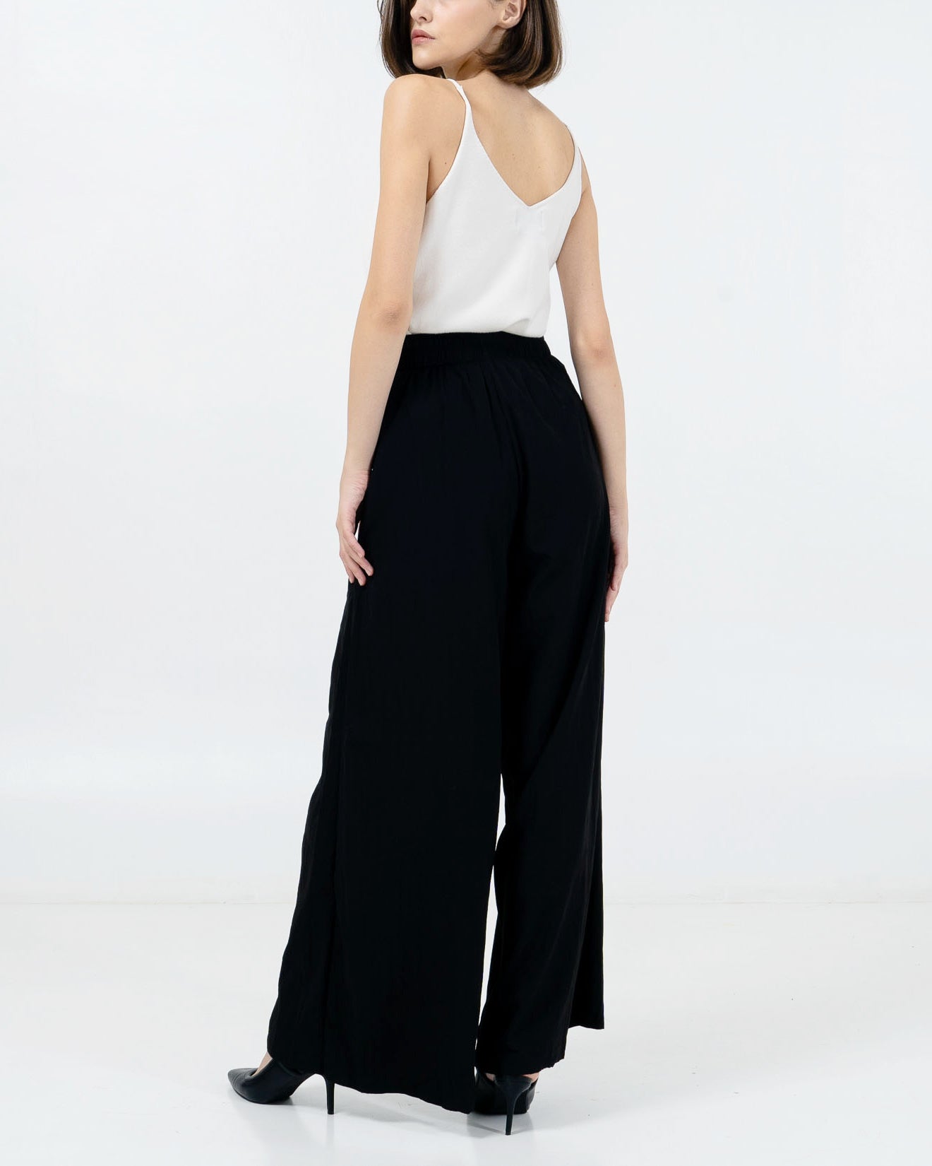 Yelena Nylon Wide Leg Black Pants – Celana Formal Wanita