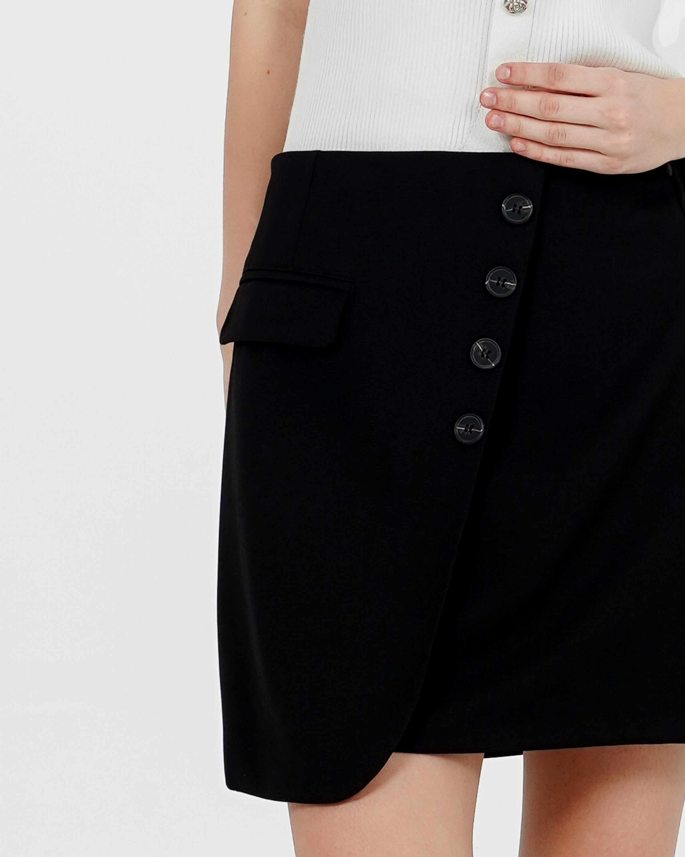 Dallyn Skort Black