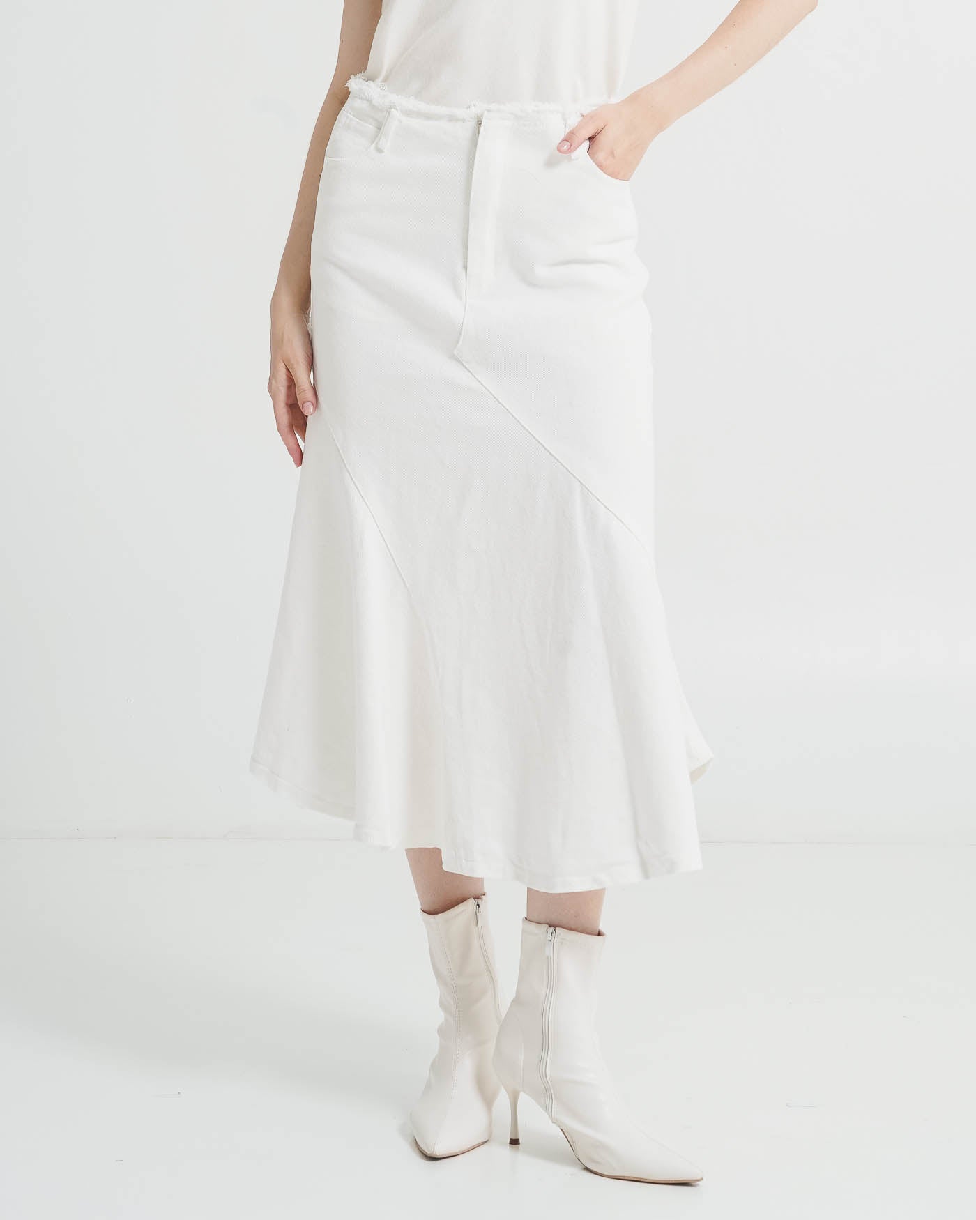 Georgia Fringed White Skirt - Rok Midi Wanita Kekinia