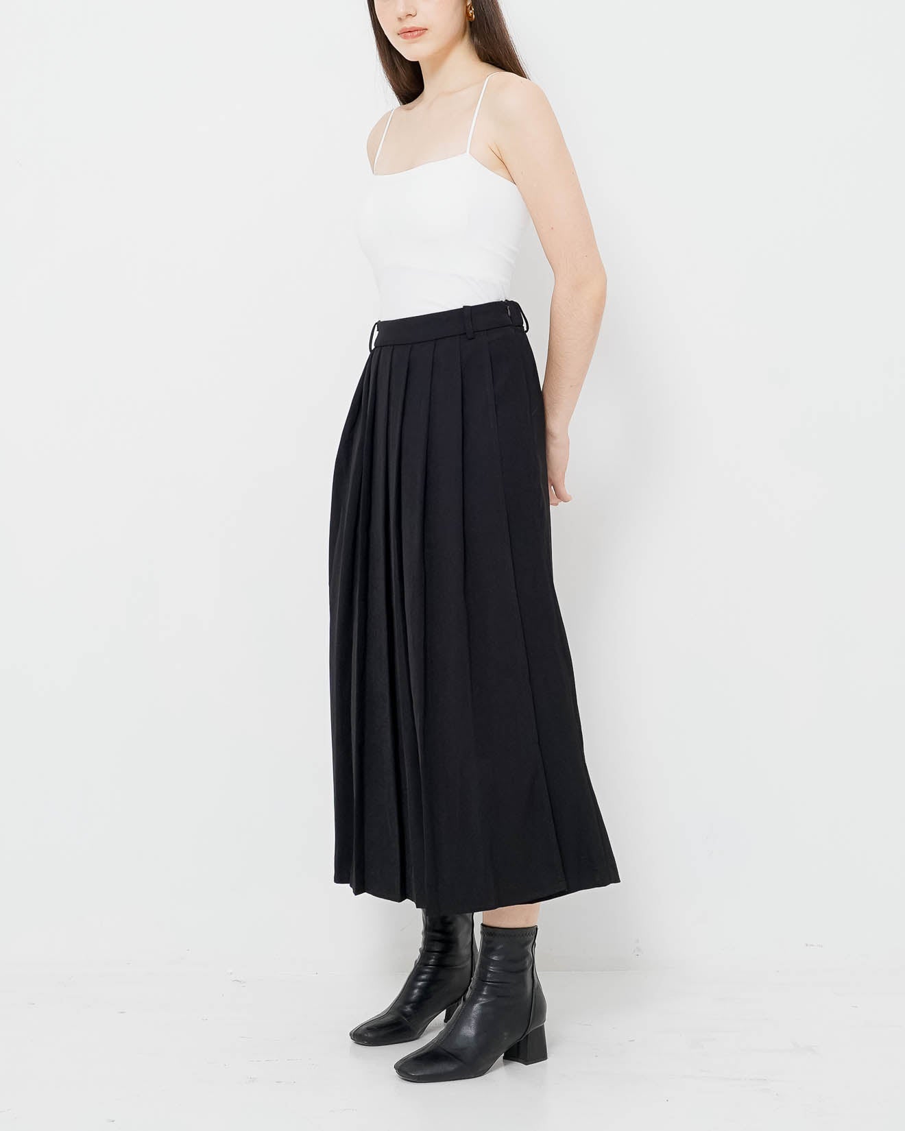 Evara Skirt Black