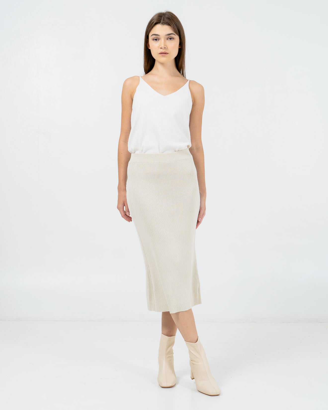 Malloryn Spun Knit Ivory Skirt – Rok Rajut Wanita