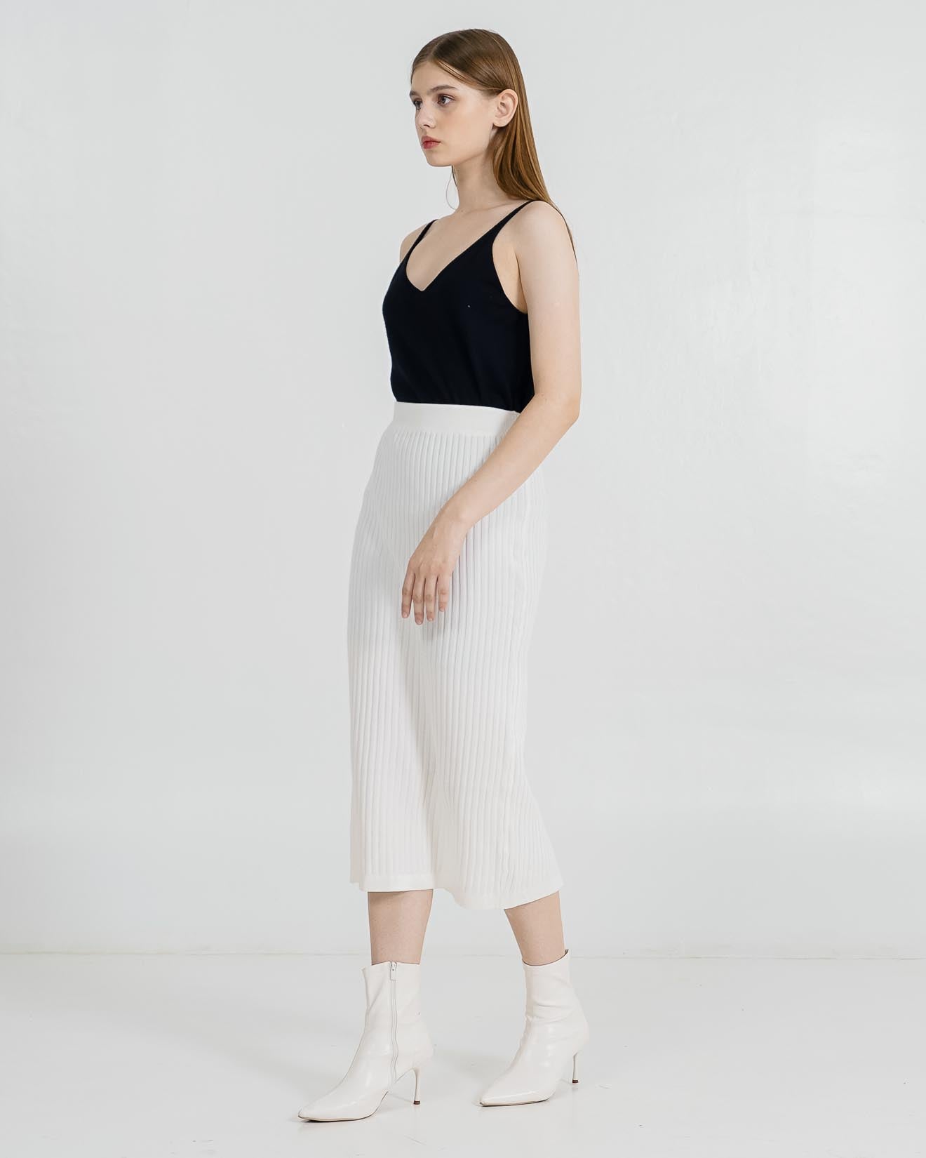 Malloryn Knit Spun White Skirt – Rok Wanita Kekinian