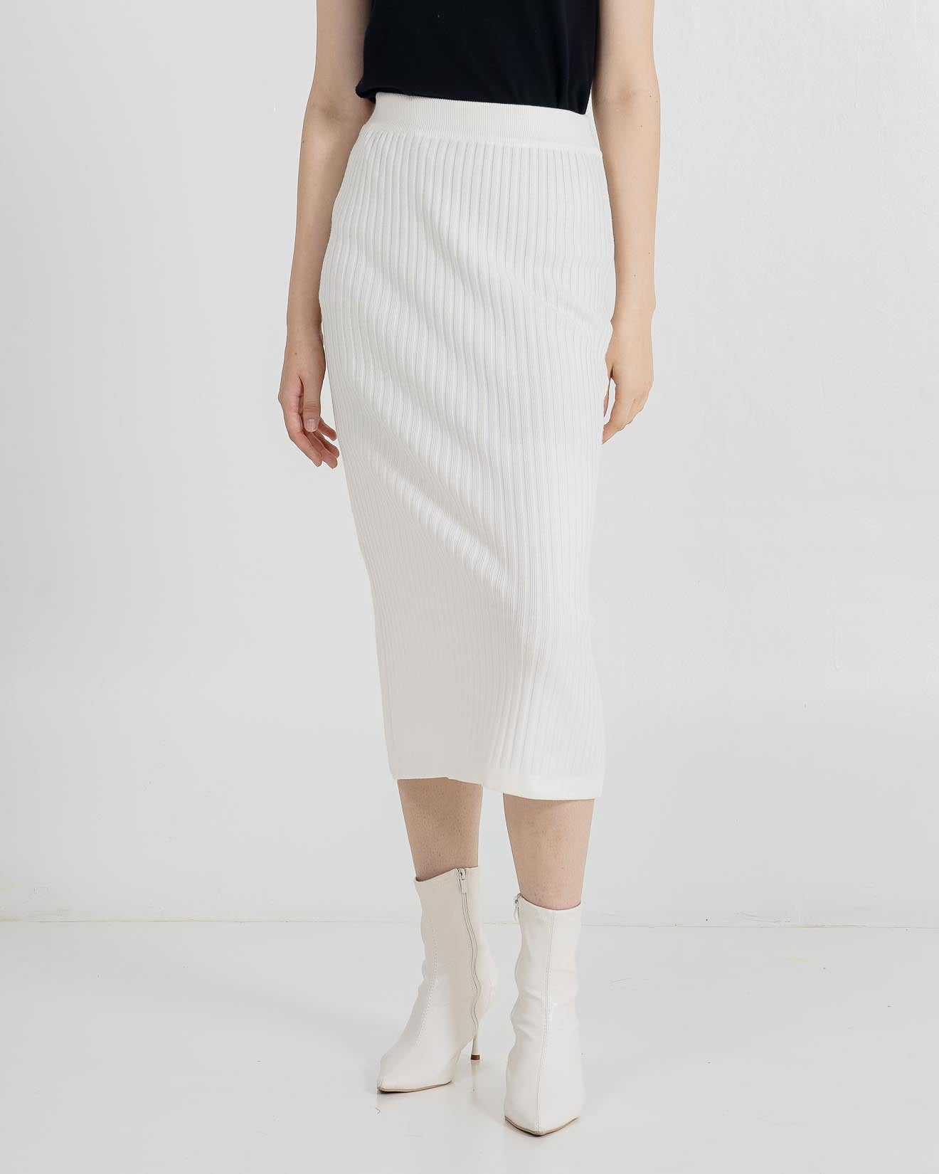 Malloryn Knit Spun White Skirt – Rok Wanita Kekinian