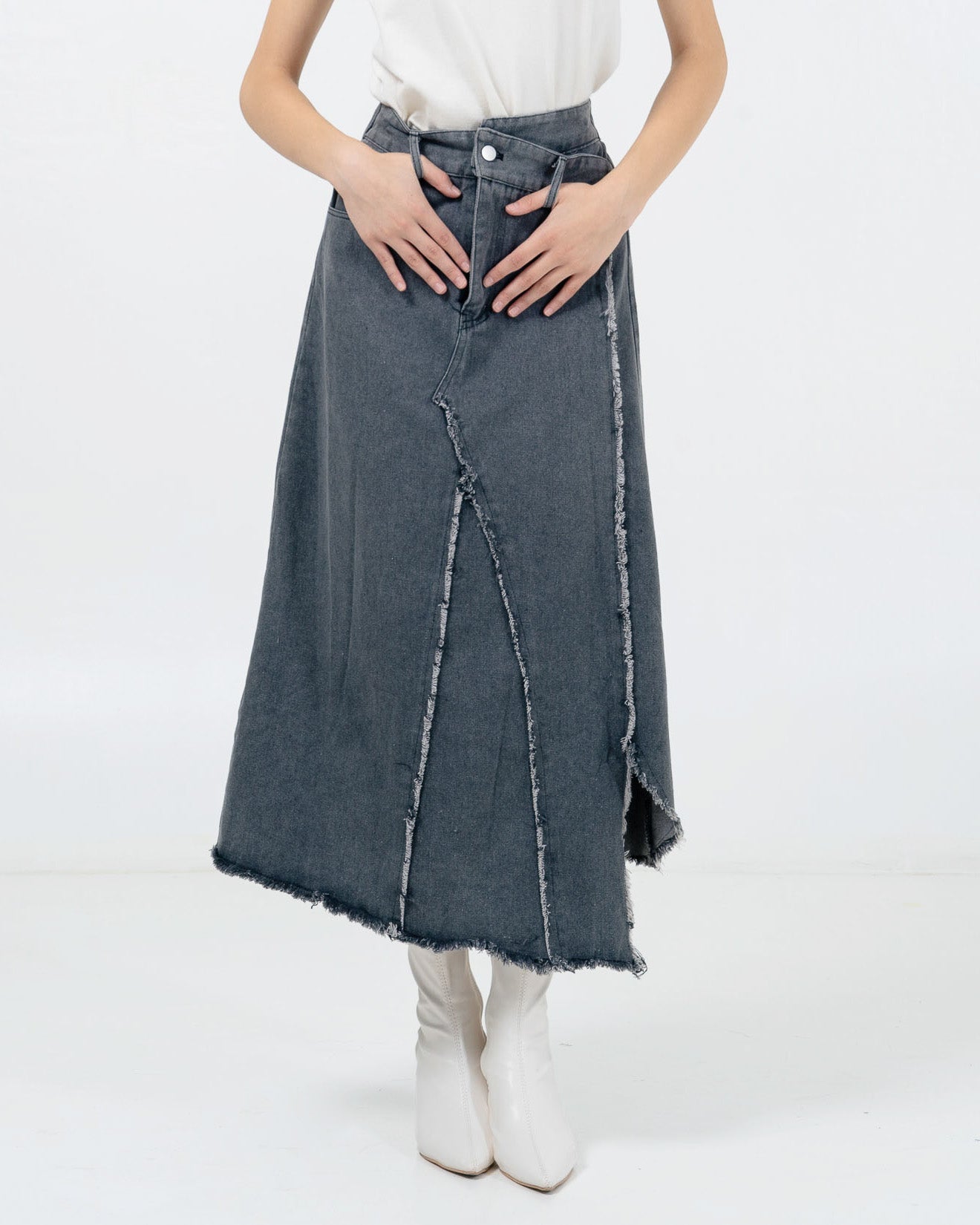 Wanda Fringed Denim Skirt Black Denim - Rok Jeans Wanita Kekinian