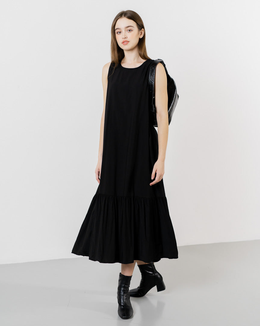 Leticia Sleeveless Black Dress – Gaun Maxi Wanita Kekinian