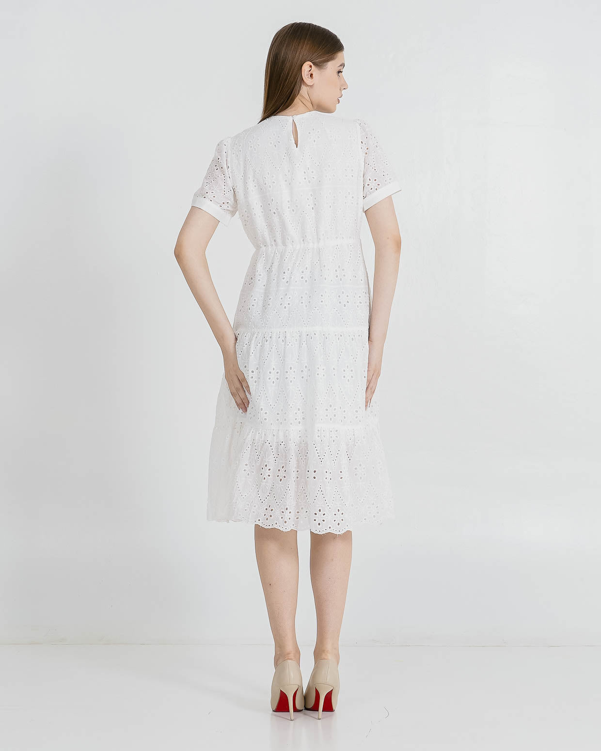 Sylvia Crochet White Dress – Gaun Midi Wanita Casual