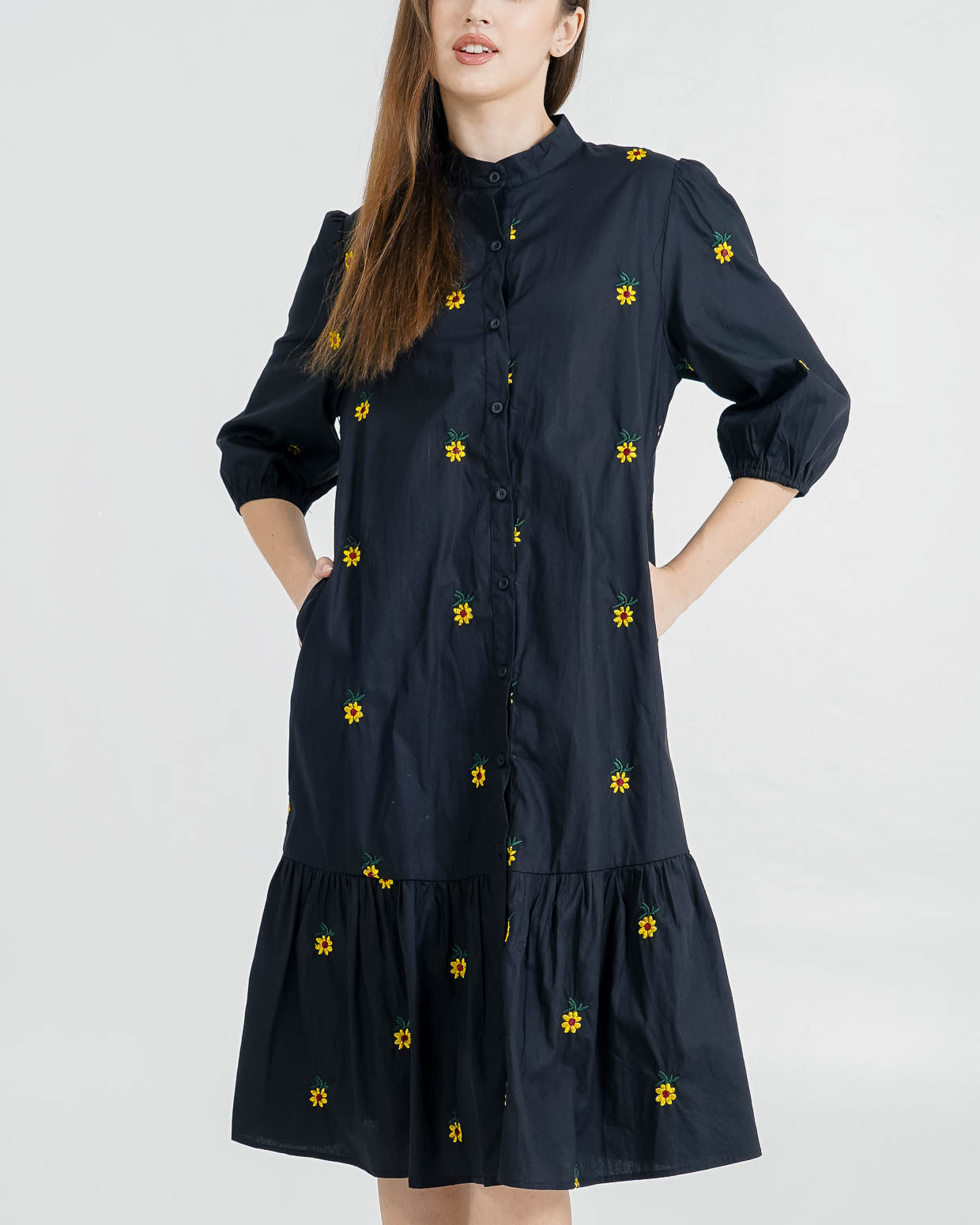 Euthalia Sunflower Embroidery Black Dress – Gaun Midi Wanita Kekinian