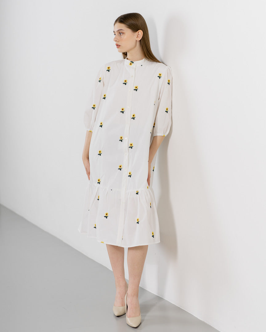 Euthalia Sunflower Embroidery White Dress – Gaun Midi Wanita